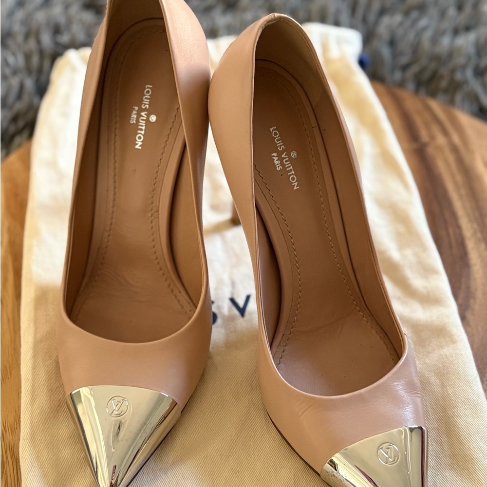Louis Vuitton Women's Beige Heels with Silver Tips